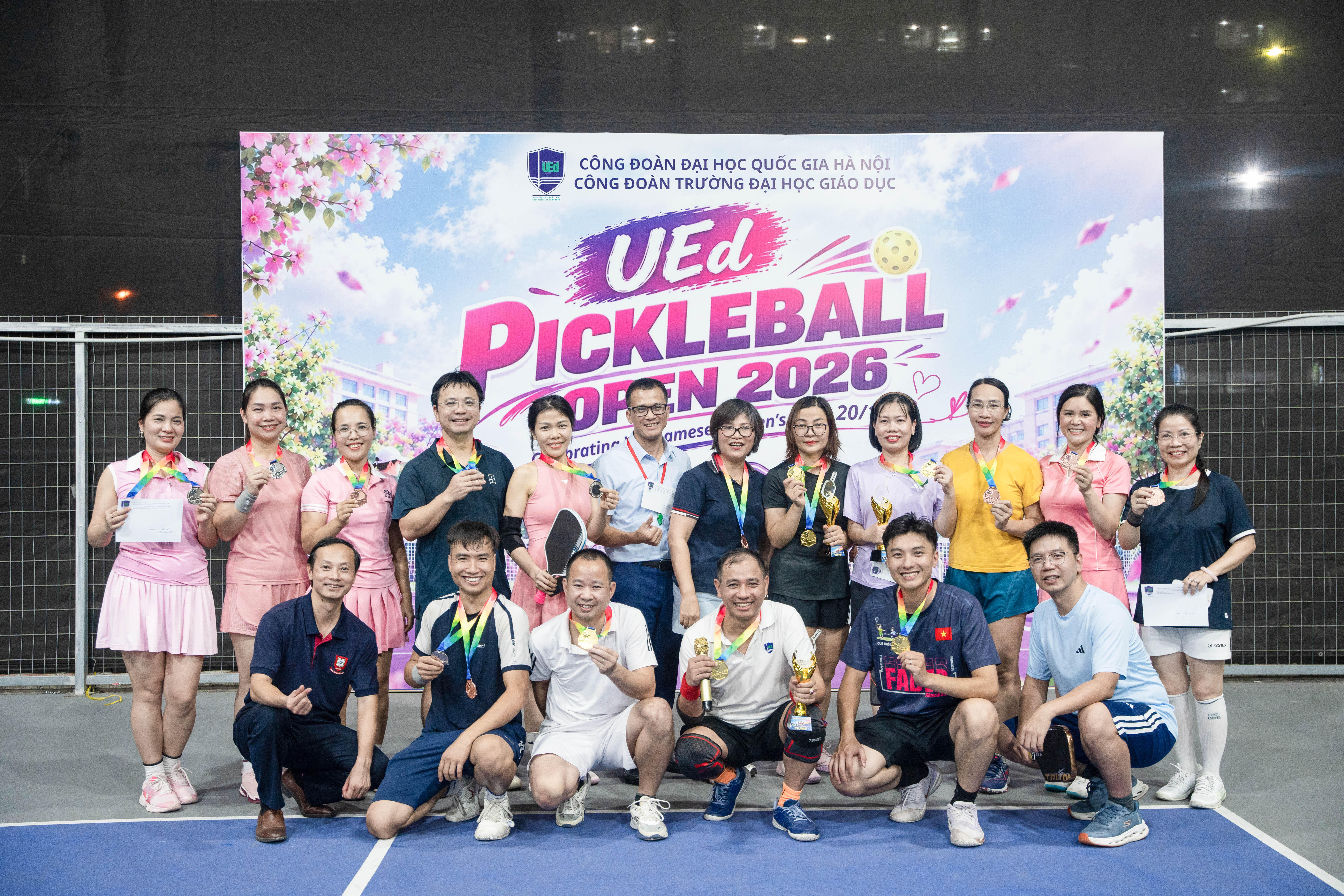 Sôi nổi giải pickleball – Công Đoàn Trường Đại học Giáo dục chào mừng ngày Phụ nữ Việt Nam 20/10