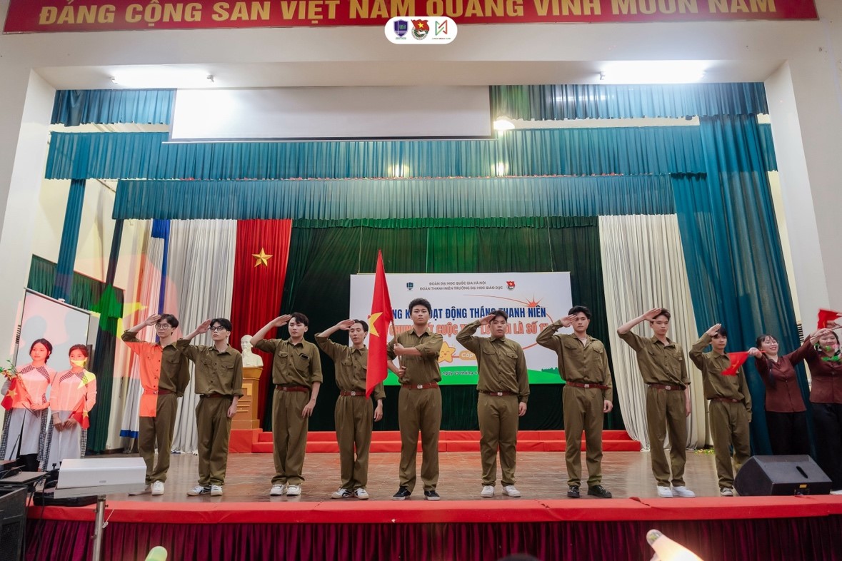 Tháng Tư lịch sử trở về – Đất nước rực rỡ sắc hoa chiến thắng; tuổi trẻ Trường Đại học Giáo dục tri ân ngày toàn thắng 30/4, khắc ghi sâu sắc bản hùng ca bất diệt của dân tộc Việt Nam