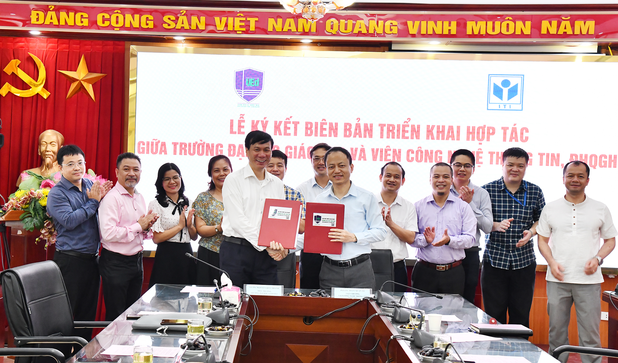 Trường Đại học Giáo dục và Viện Công nghệ thông tin cùng nhau phát huy tiềm năng và thế mạnh trong lĩnh vực công nghệ giáo dục
