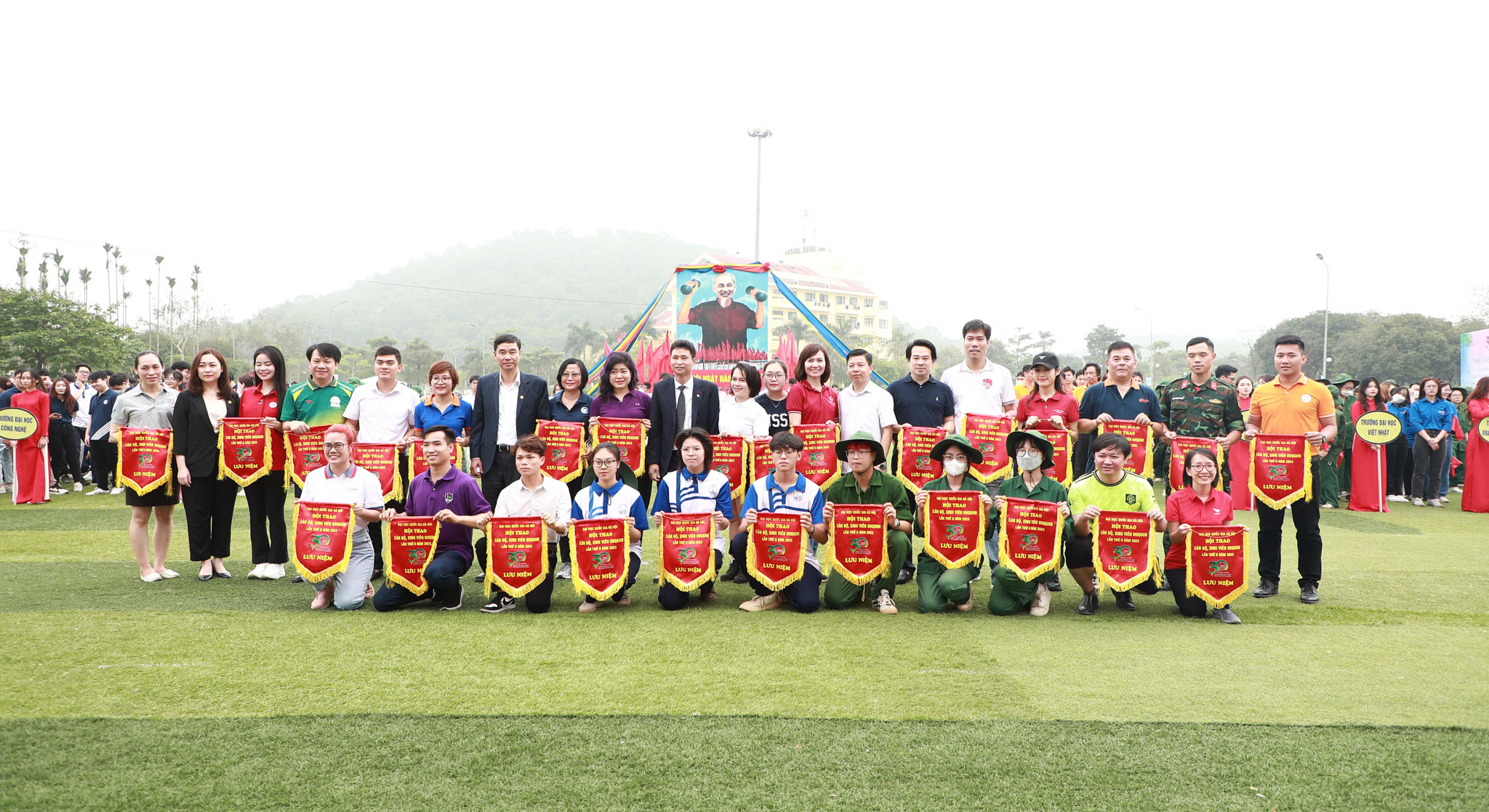 Hơn 2000 cán bộ, sinh viên tham gia khởi tranh tại Hội thao ĐHQGHN năm 2023